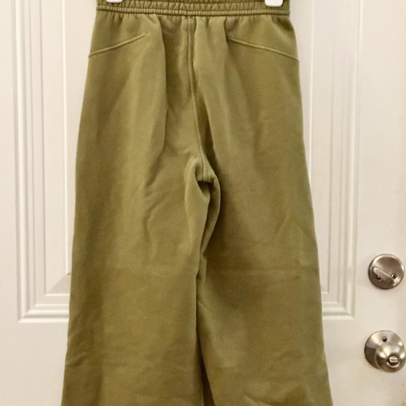 Lululemon High Rise Wide Leg Crop Loungeful Pants Sz 2 - Picture 8 of 12